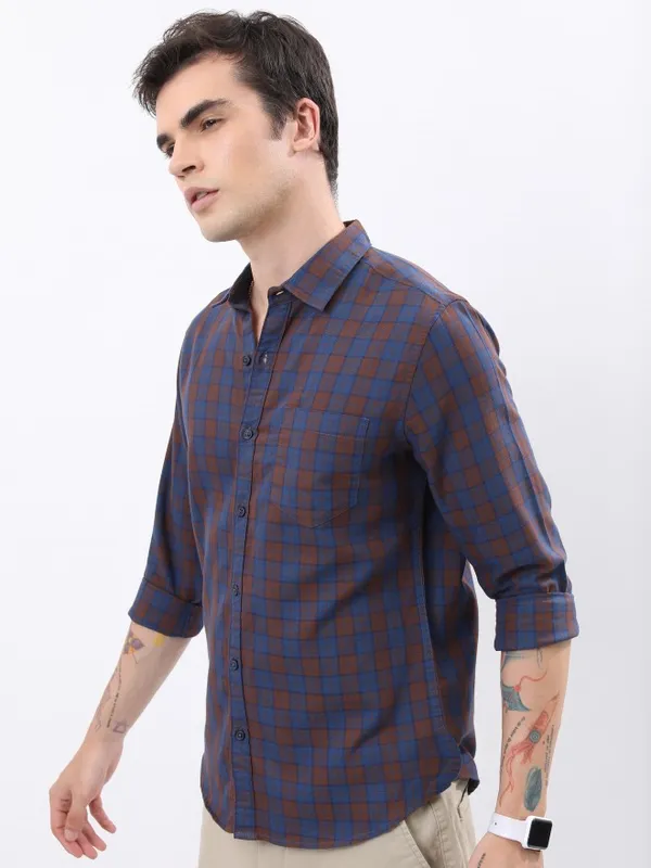  Highlander Men Navy Blue Checked Slim Fit Casual Shirts