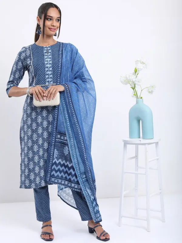 Women Kurta with Trouser & Dupatta