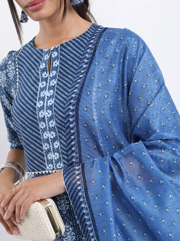 Women Kurta with Trouser & Dupatta