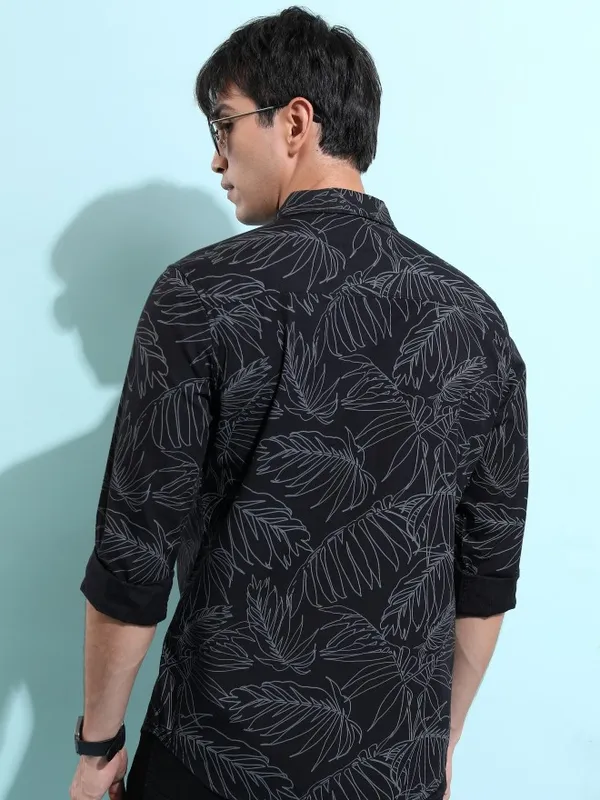  Highlander Men Black Printed Slim Fit Casual Shirts