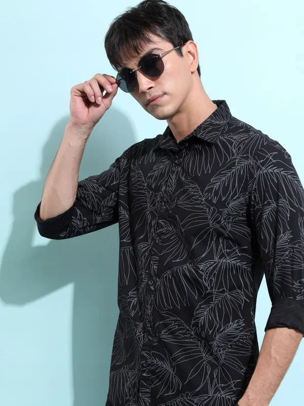 Highlander Men Black Printed Slim Fit Casual Shirts