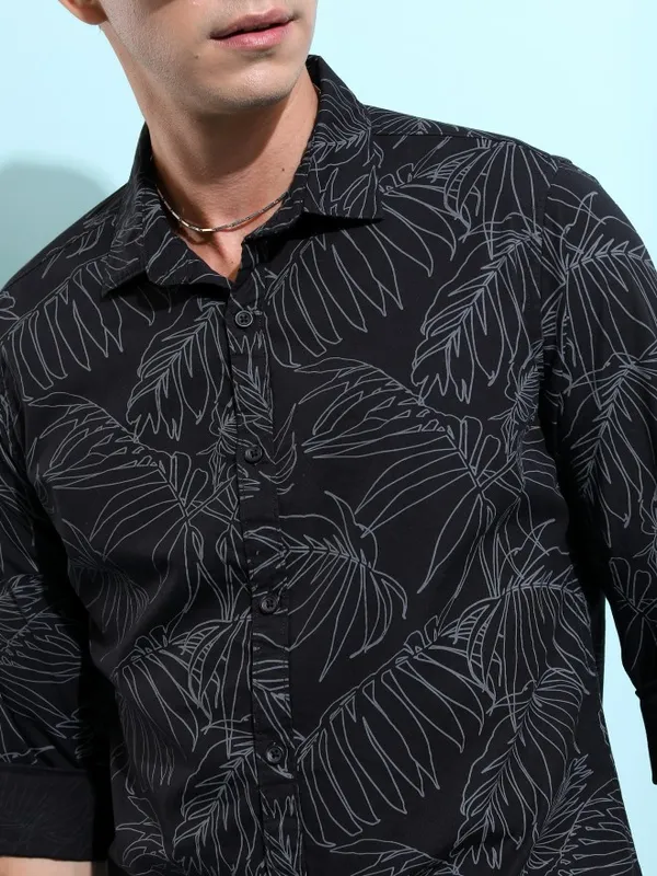  Highlander Men Black Printed Slim Fit Casual Shirts