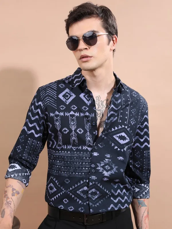  Highlander Men Navy Blue Printed Slim Fit Casual Shirts