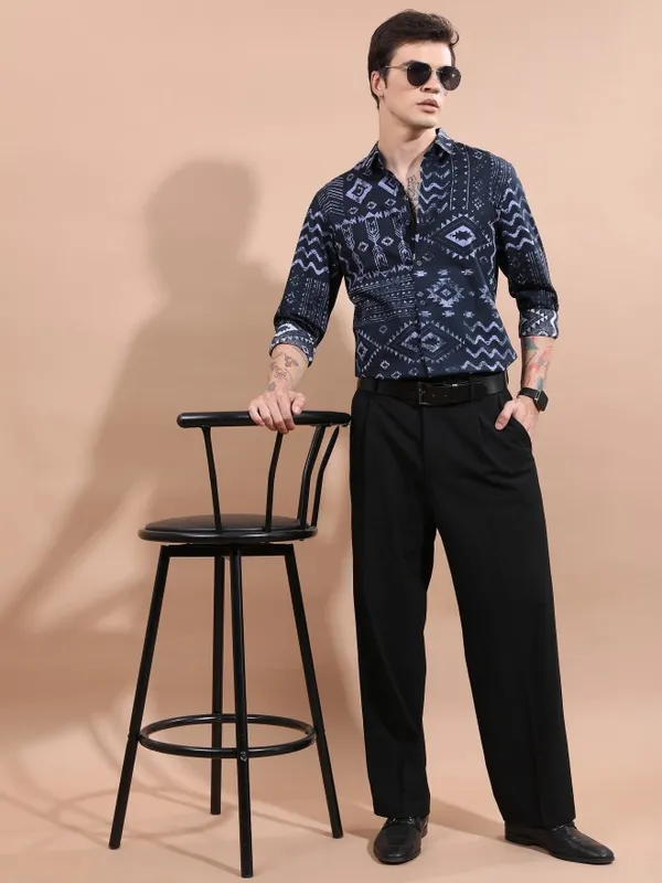 Highlander Men Navy Blue Printed Slim Fit Casual Shirts