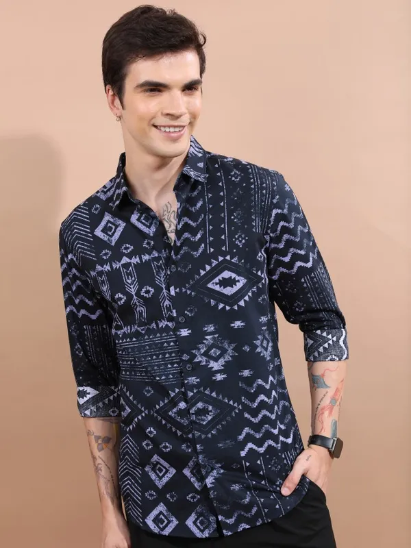  Highlander Men Navy Blue Printed Slim Fit Casual Shirts
