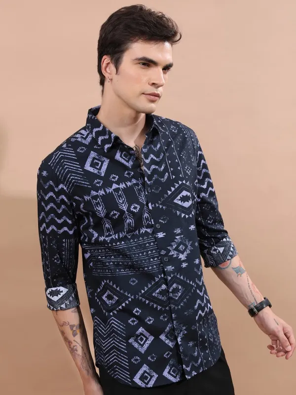  Highlander Men Navy Blue Printed Slim Fit Casual Shirts