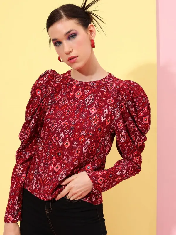  Tokyo Talkies Women Maroon Printed Regular Tops