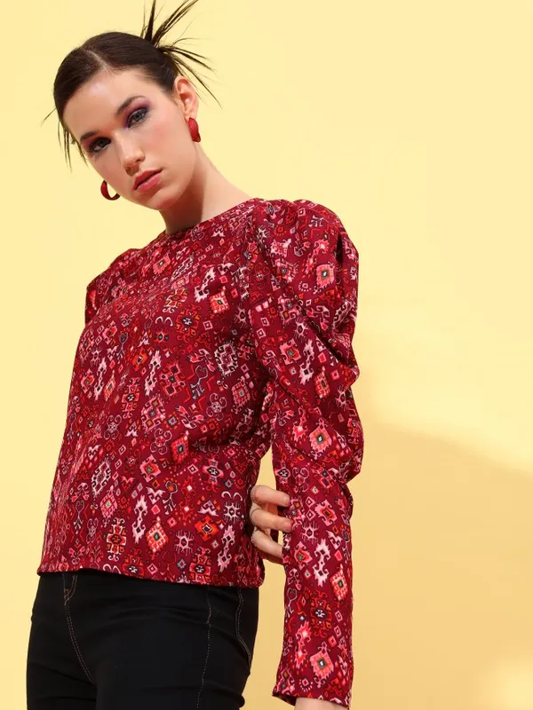  Tokyo Talkies Women Maroon Printed Regular Tops