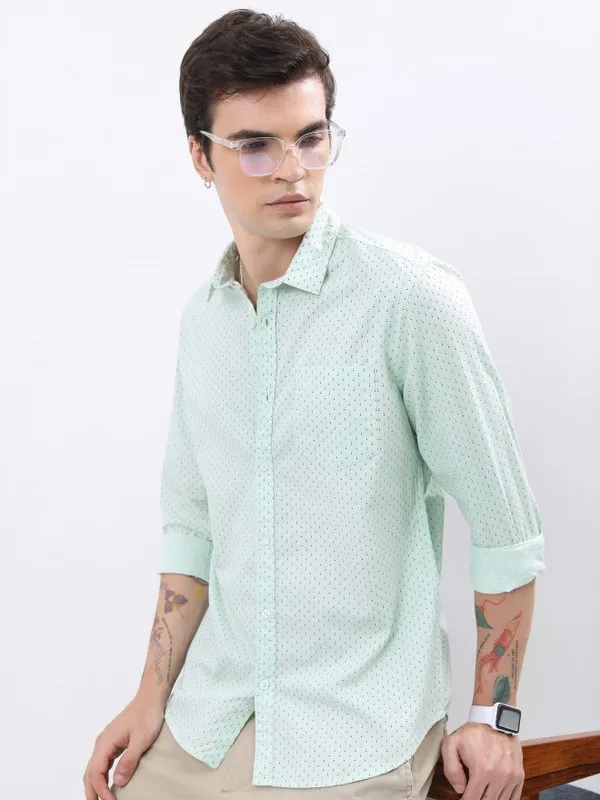  Highlander Men Green Printed Slim Fit Casual Shirts
