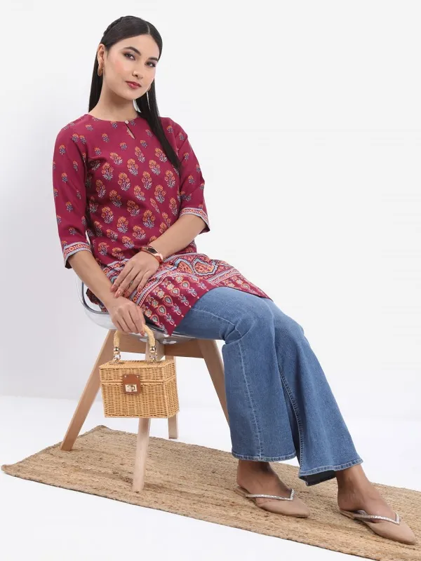 Vishudh Women Maroon Printed Tunic