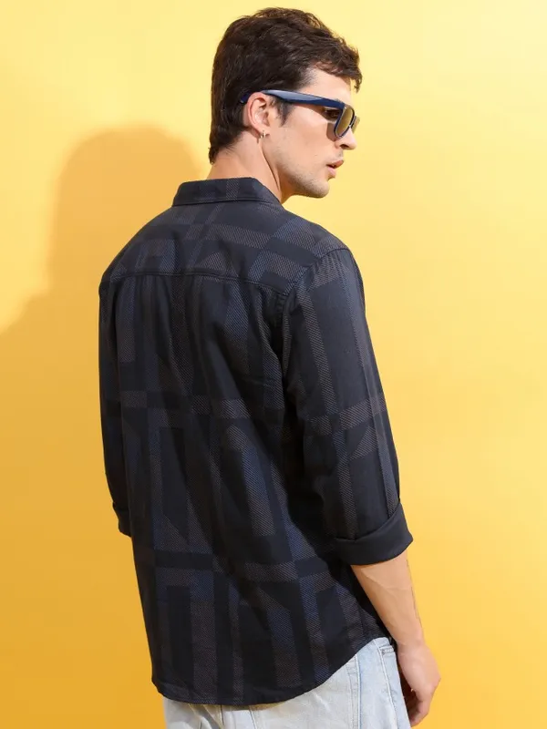  Highlander Men Grey Printed Slim Fit Casual Shirts