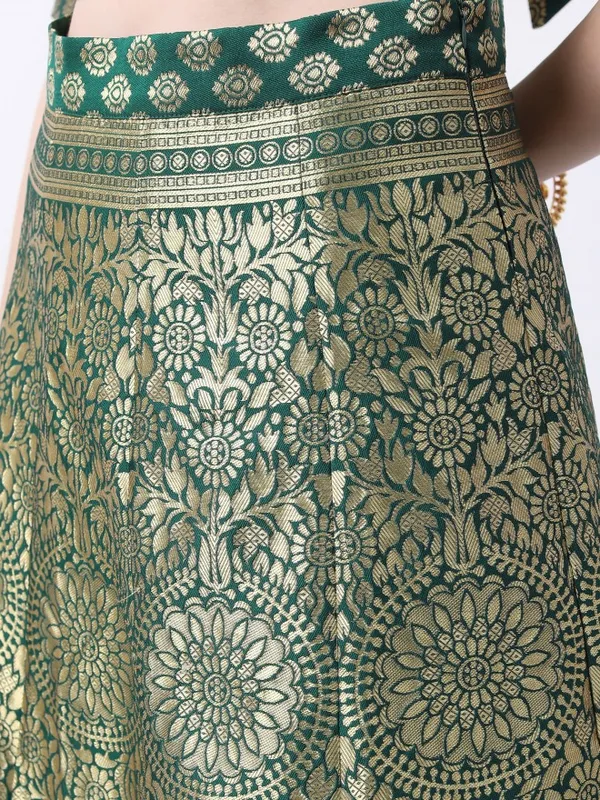  Vishudh Women Green Printed Kurta Sets