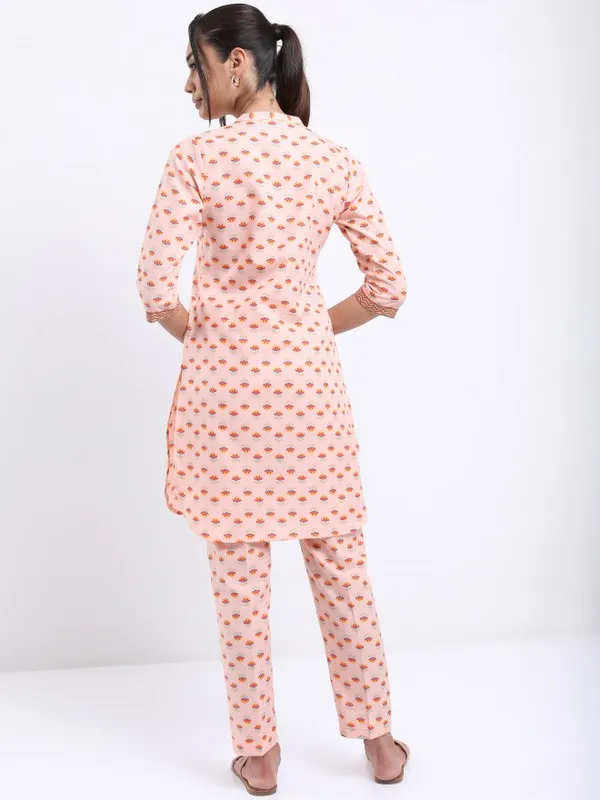  Vishudh Women Peach Printed Kurta Sets