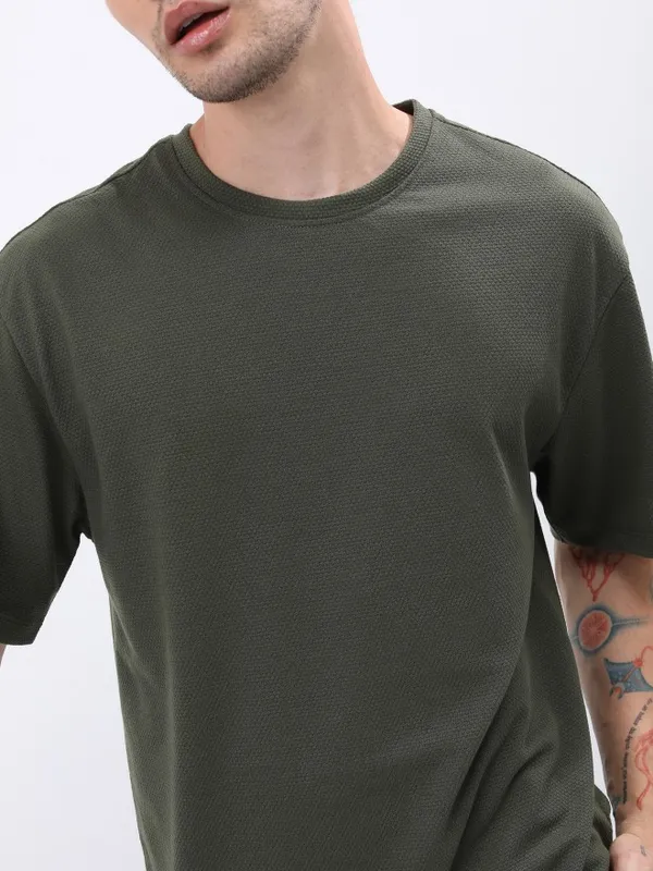 Highlander Men Olive Solid Oversized Fit T-Shirt