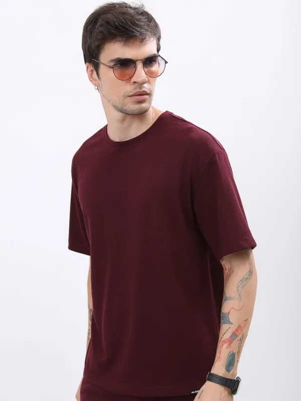 Highlander Men Burgundy Solid Oversized Round Neck T-Shirt
