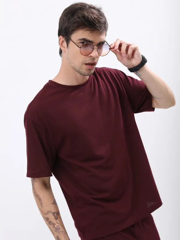 Highlander Men Burgundy Solid Oversized Round Neck T-Shirt