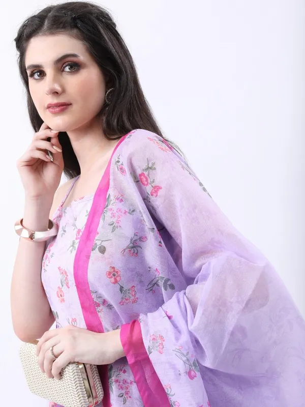  Vishudh Women Lavender Printed Kurta Sets