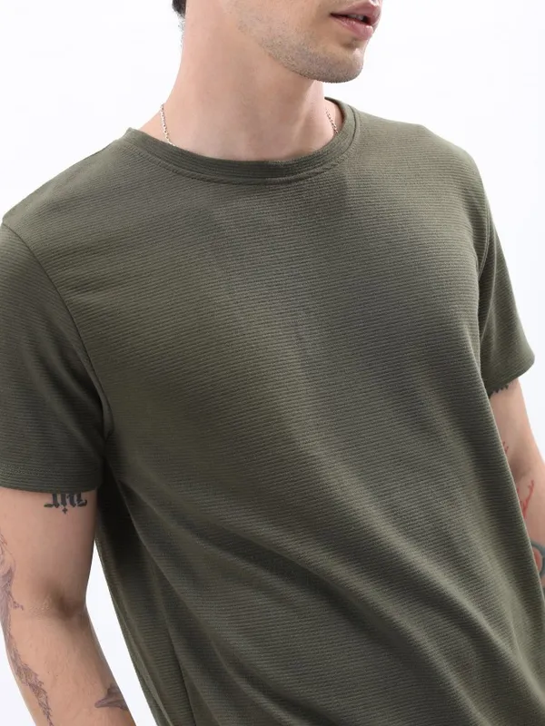 Men Solid Round T-shirt