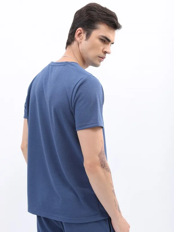  Highlander Men Blue Solid Round Neck T-Shirts