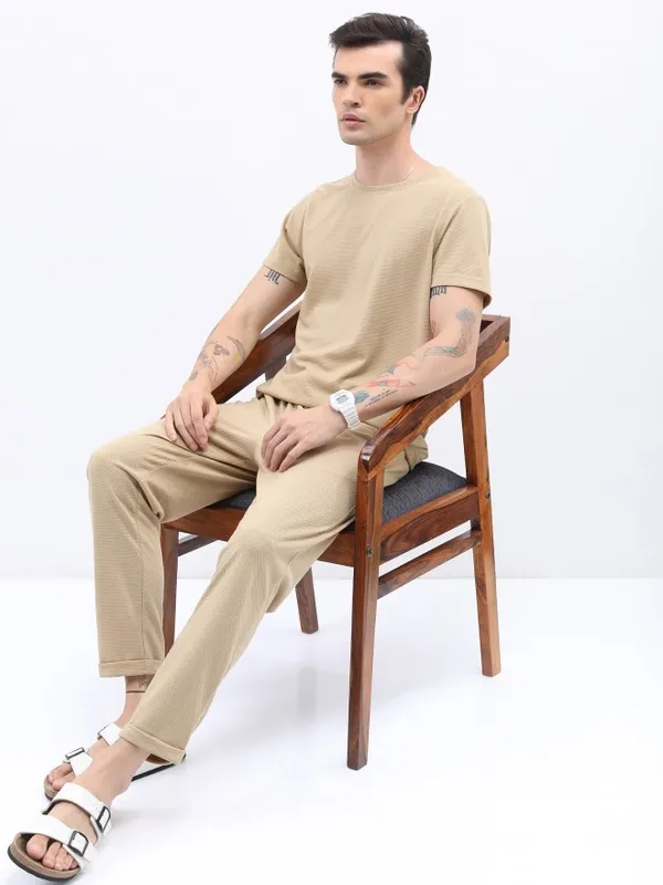 Men Solid Round Neck T-shirt