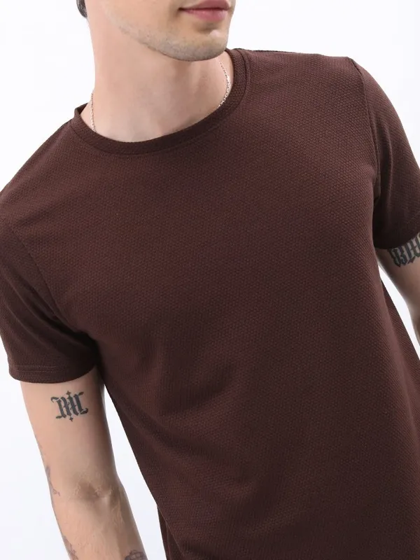 Men Solid Round Neck T-shirt