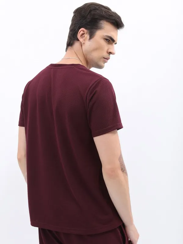  Highlander Men Burgundy Solid Round Neck T-Shirts