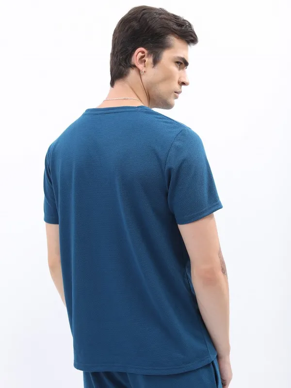  Highlander Men Teal Solid Round Neck T-Shirts