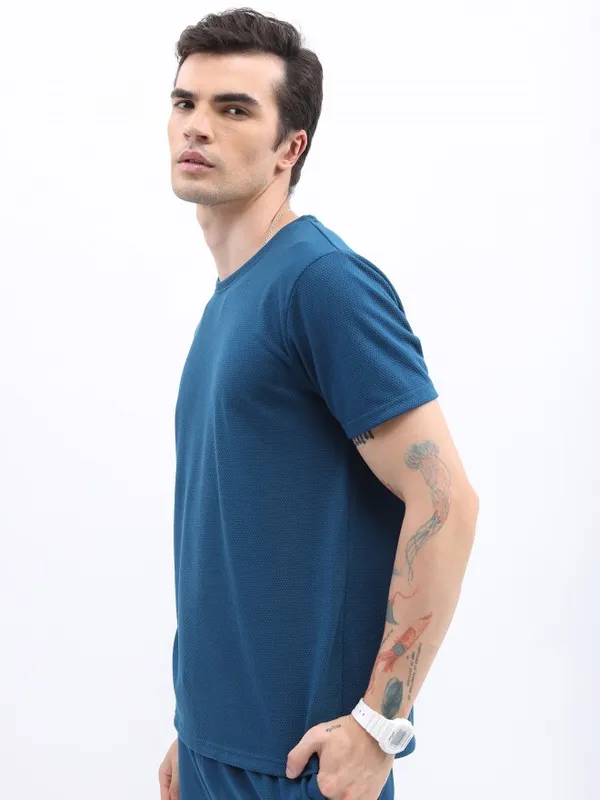  Highlander Men Teal Solid Round Neck T-Shirts