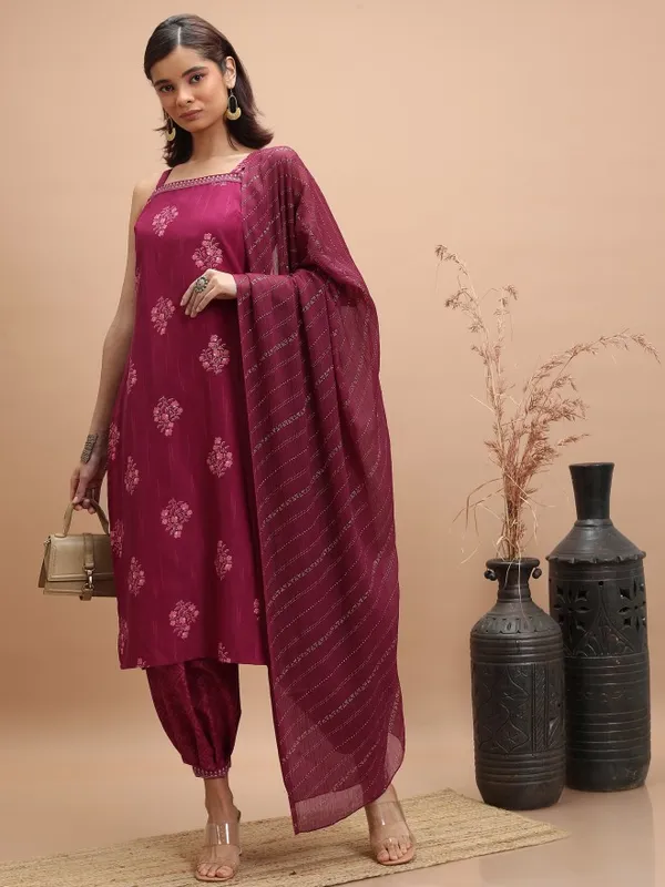 Women Kurta With Trousers & Dupatta