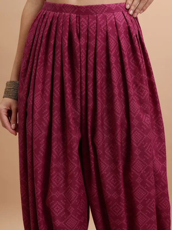 Women Kurta With Trousers & Dupatta