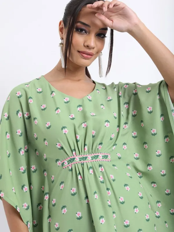  Vishudh Women Green Printed Kurta Sets