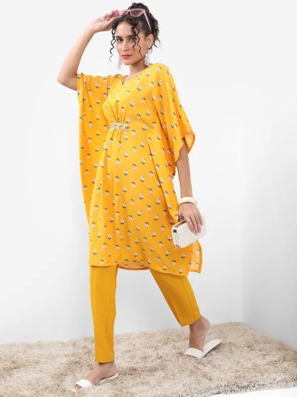 Vishudh Women Yellow Printed Top With Dhoti Pant