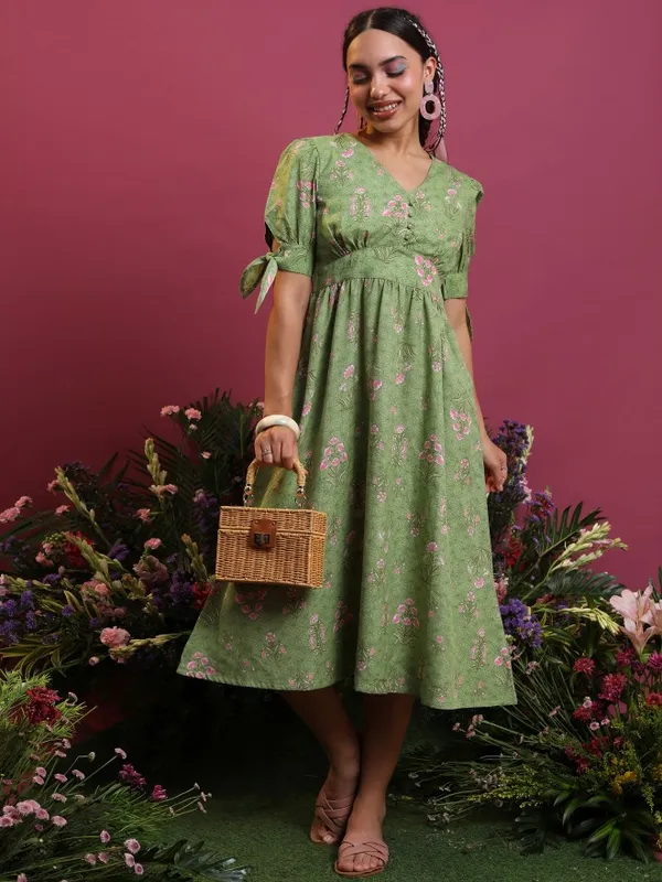  Vishudh Women Green Printed A-Line Ethnic Dresses