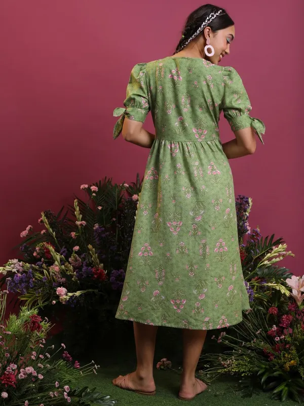  Vishudh Women Green Printed A-Line Ethnic Dresses