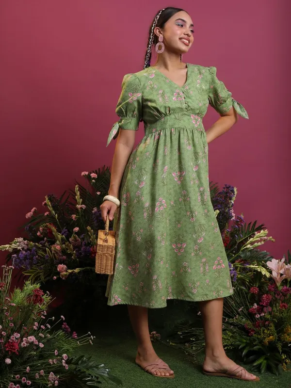  Vishudh Women Green Printed A-Line Ethnic Dresses