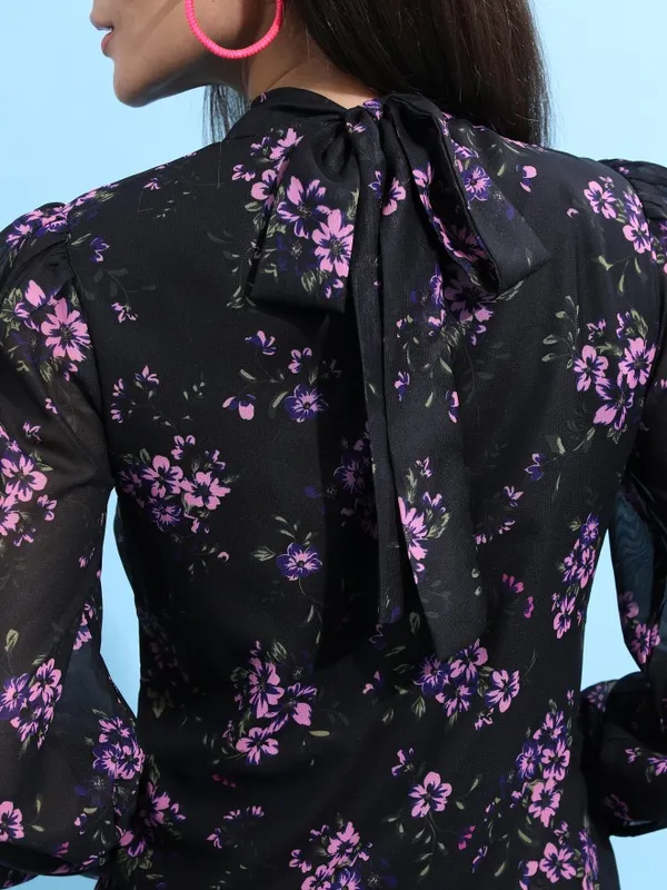  Tokyo Talkies Women Black Printed Regular Tops