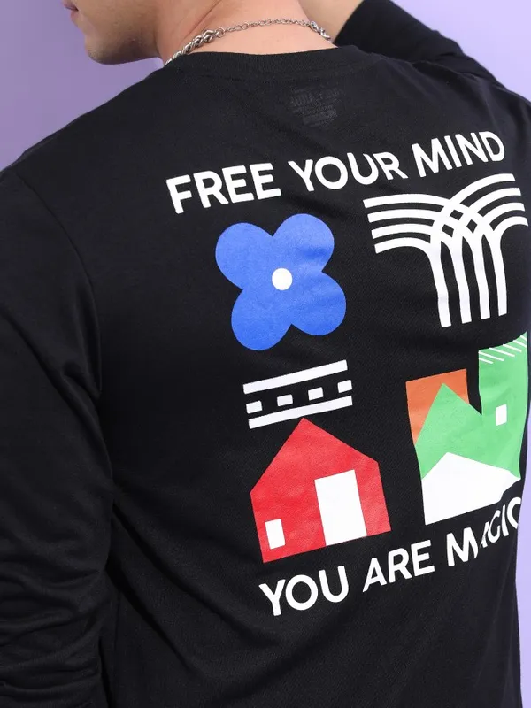 Men Printed Round Neck T-shirt