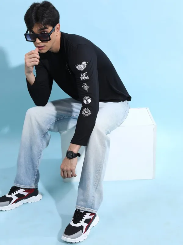 Men Printed Round Neck T-shirt