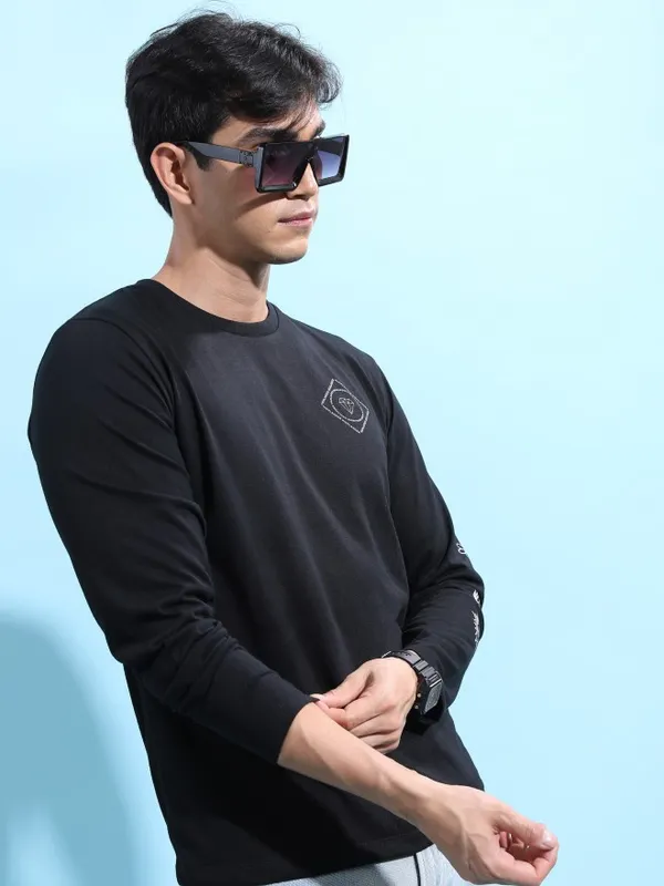 Men Printed Round Neck T-shirt