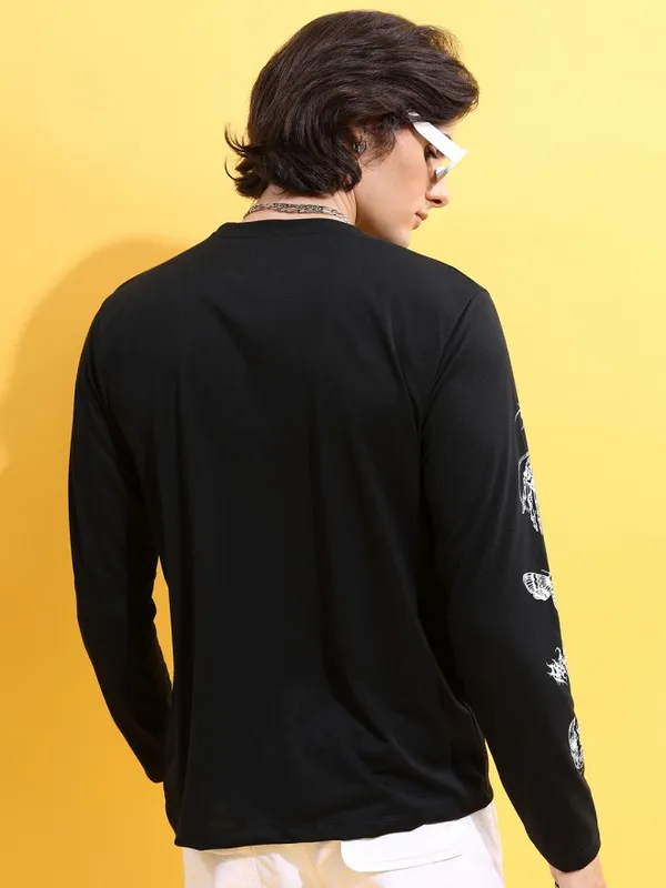 Men Printed Round Neck T-shirt