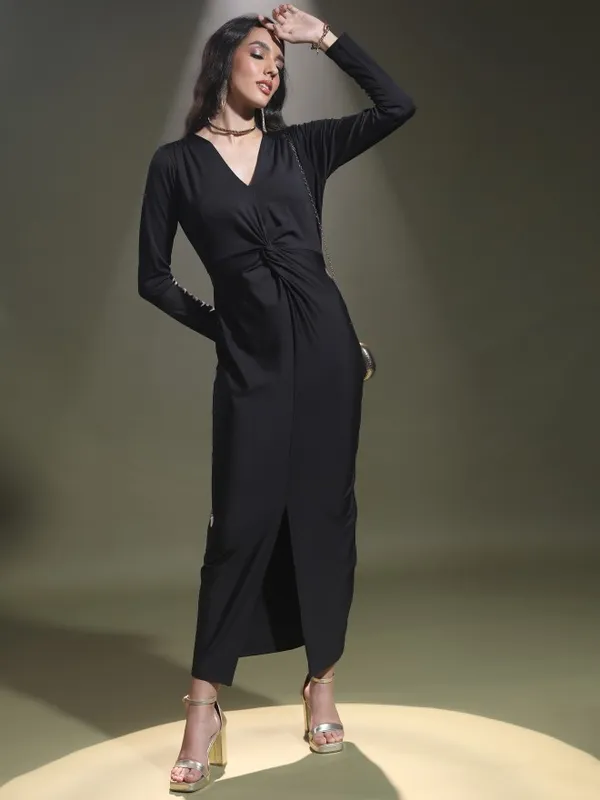  Tokyo Talkies Women Black Solid Maxi Dresses