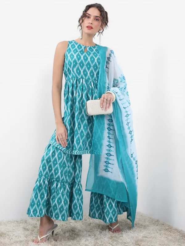  Ketch Women Teal Printed Kurta Sets