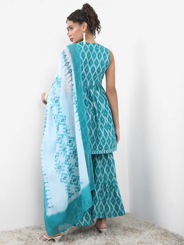  Ketch Women Teal Printed Kurta Sets