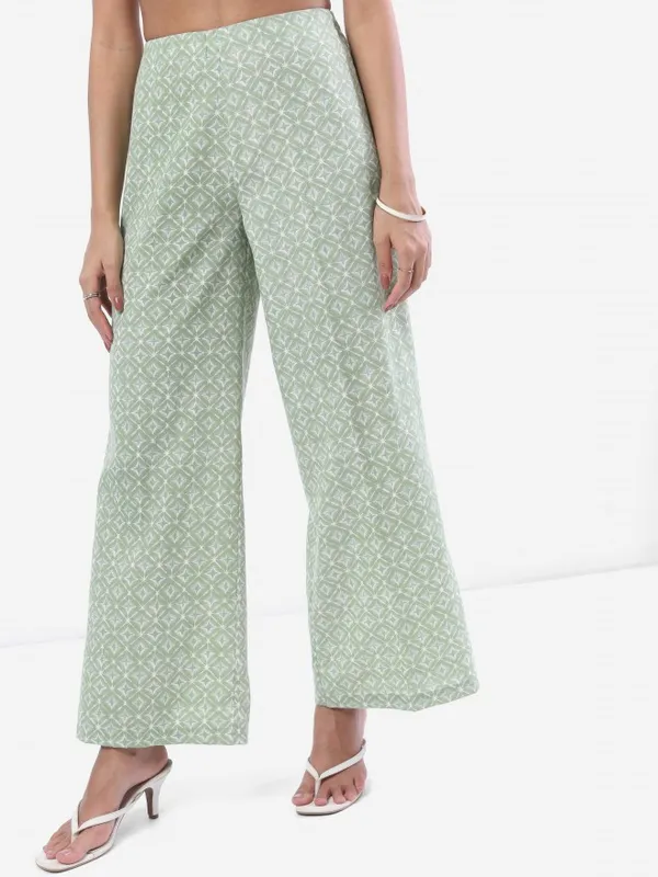  Vishudh Women Green Printed Kurta Sets