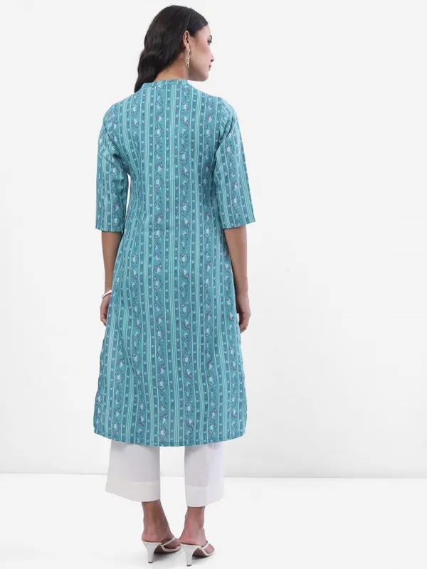 Vishudh Women Blue Printed Straight Kurta