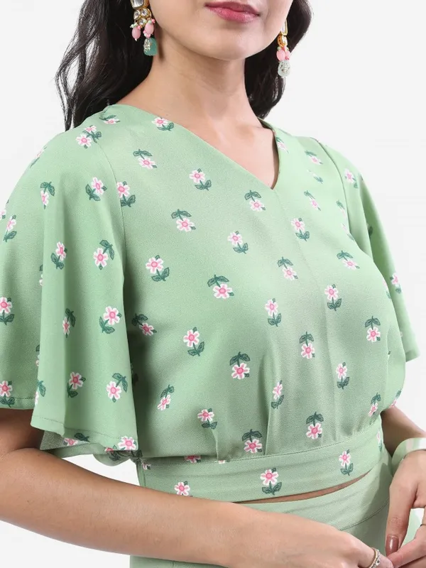  Vishudh Women Green Printed Tops