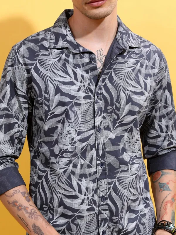 Men Slim Fit Casual Shirt