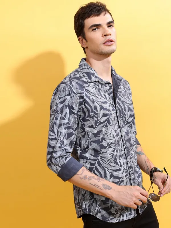 Men Slim Fit Casual Shirt