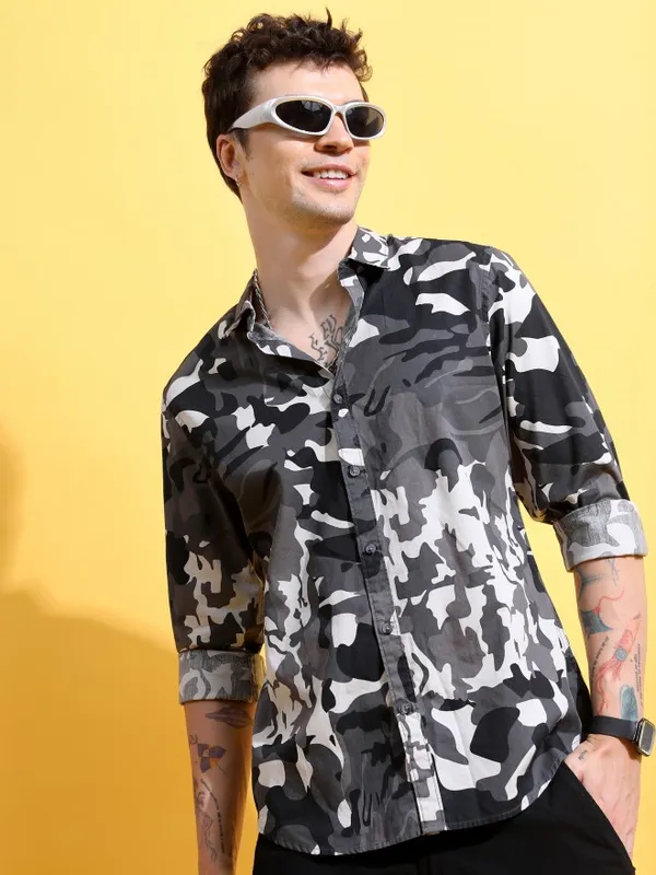  Ketch Men Grey Printed Slim Fit Casual Shirts