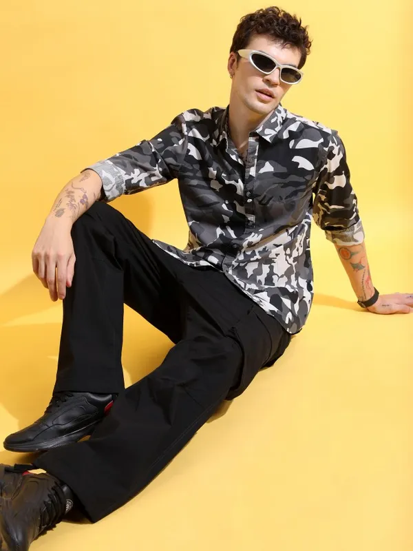  Ketch Men Grey Printed Slim Fit Casual Shirts